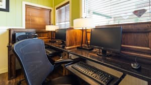 thumbnail: Business center