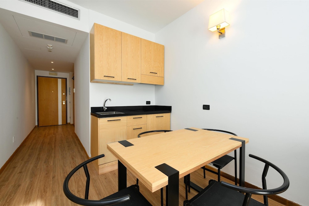 Private kitchenette