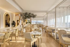 thumbnail: Restaurant