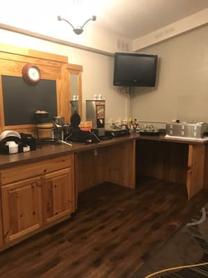 thumbnail: Breakfast area