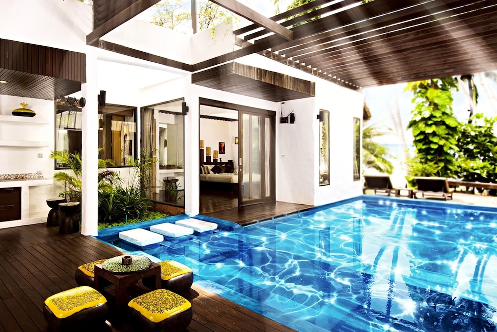 Private pool