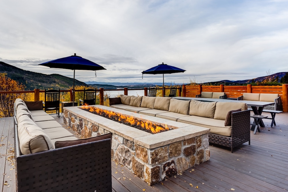 Sundeck