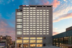 thumbnail: Business center