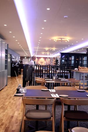 thumbnail: Restaurant