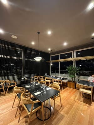 thumbnail: Restaurant