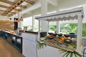 thumbnail: Breakfast area