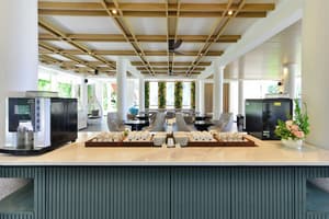 thumbnail: Breakfast area