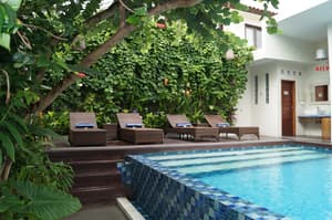 thumbnail: Outdoor pool