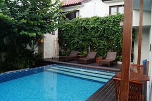 thumbnail: Pool