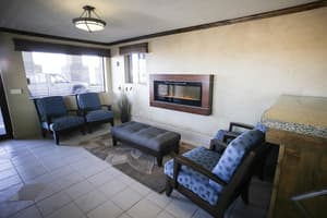 thumbnail: Breakfast area