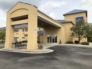 thumbnail: Front of property