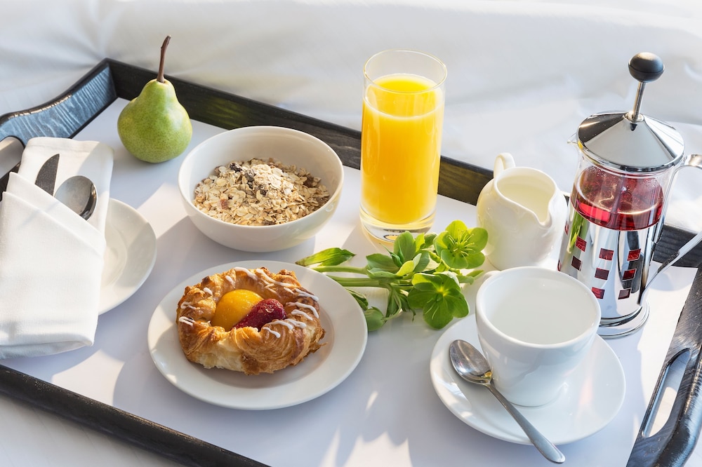 Room service - dining