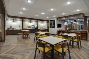 thumbnail: Breakfast area