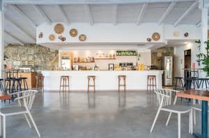 thumbnail: Bar (on property)