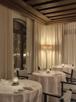 thumbnail: Restaurant