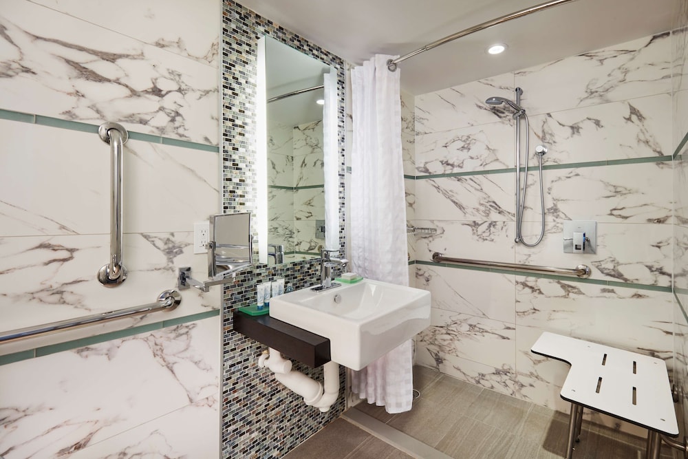 Bathroom shower
