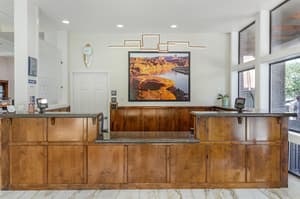 thumbnail: Breakfast area