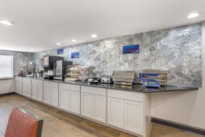 thumbnail: Breakfast area