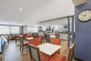 thumbnail: Breakfast area