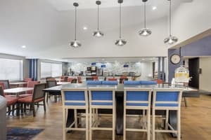 thumbnail: Breakfast area