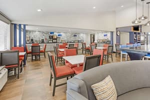 thumbnail: Breakfast area
