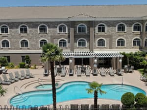 thumbnail: Outdoor pool