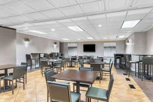 thumbnail: Breakfast area