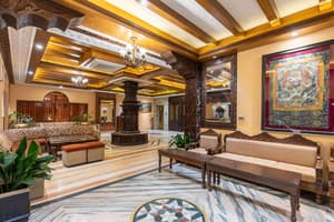 thumbnail: Lobby sitting area