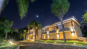 thumbnail: Front of property