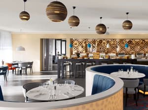 thumbnail: Restaurant
