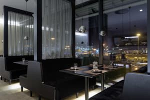 thumbnail: Restaurant