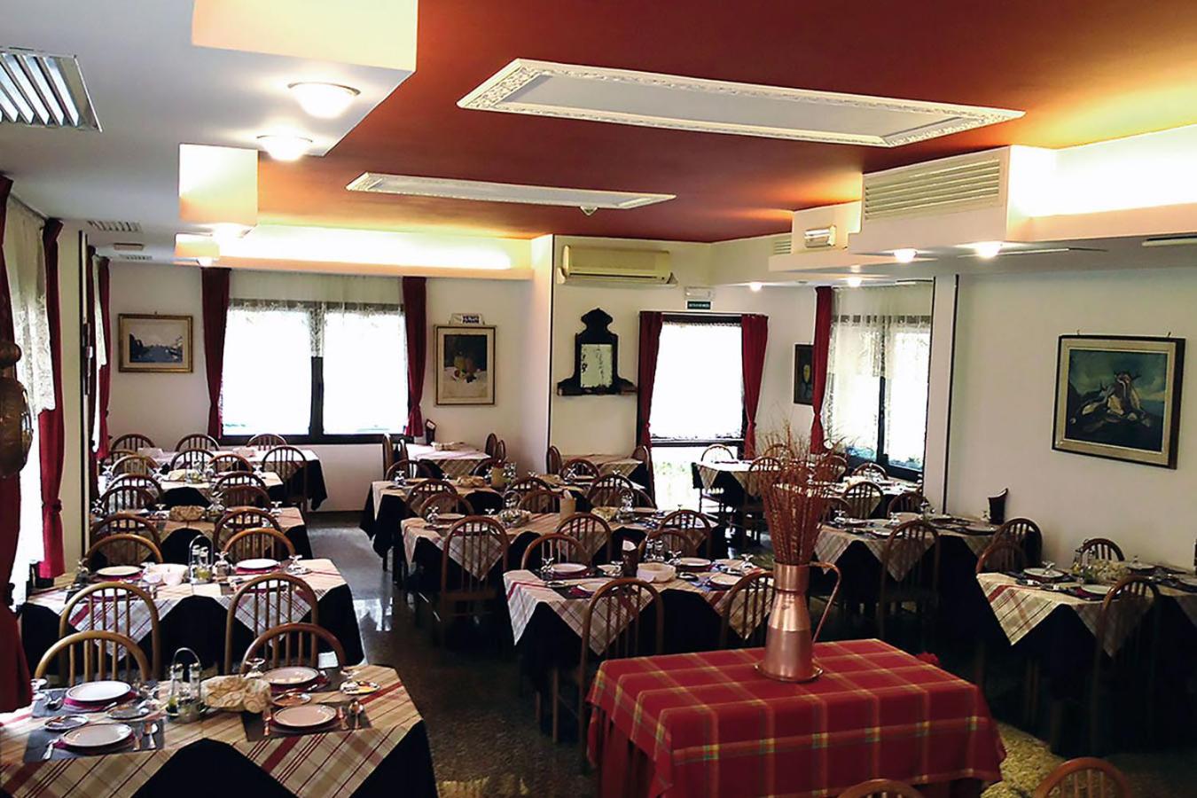 Restaurant-cafeteria