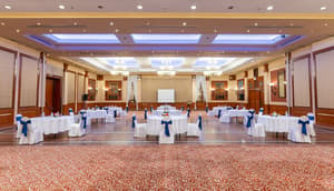 thumbnail: Banquet hall
