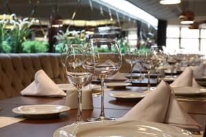 thumbnail: Restaurant