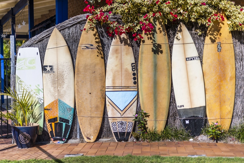 Surfing/boogie boarding
