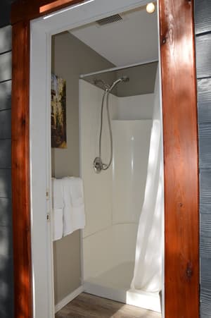 thumbnail: Shared bathroom