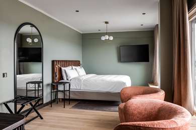 Bed,Suite,Honeymoon,Luxury Travel,Romantic Getaways,Deluxe Room,Double Room