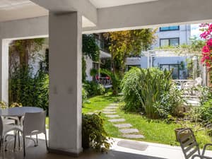 thumbnail: Exterior