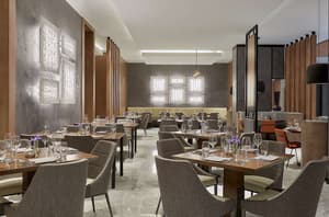 thumbnail: Restaurant