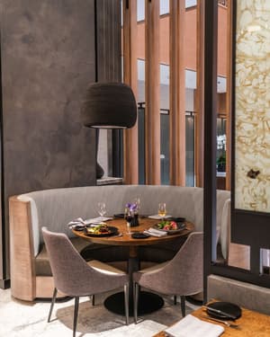 thumbnail: Restaurant