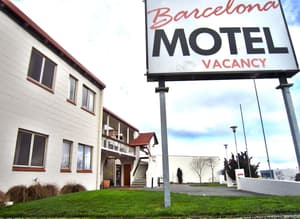 thumbnail: Front of property