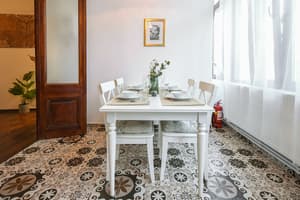 thumbnail: In-room dining
