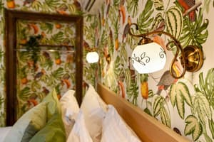 thumbnail: Interior detail