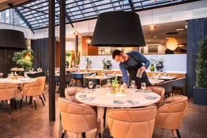 thumbnail: Restaurant