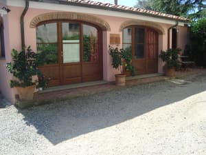 thumbnail: Front of property