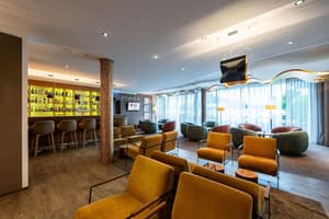 thumbnail: Bar (on property)