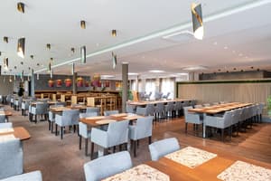 thumbnail: Restaurant