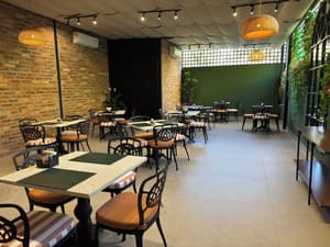 thumbnail: Restaurant