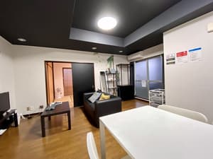 thumbnail: In-room dining