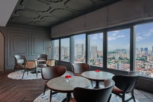 thumbnail: Restaurant